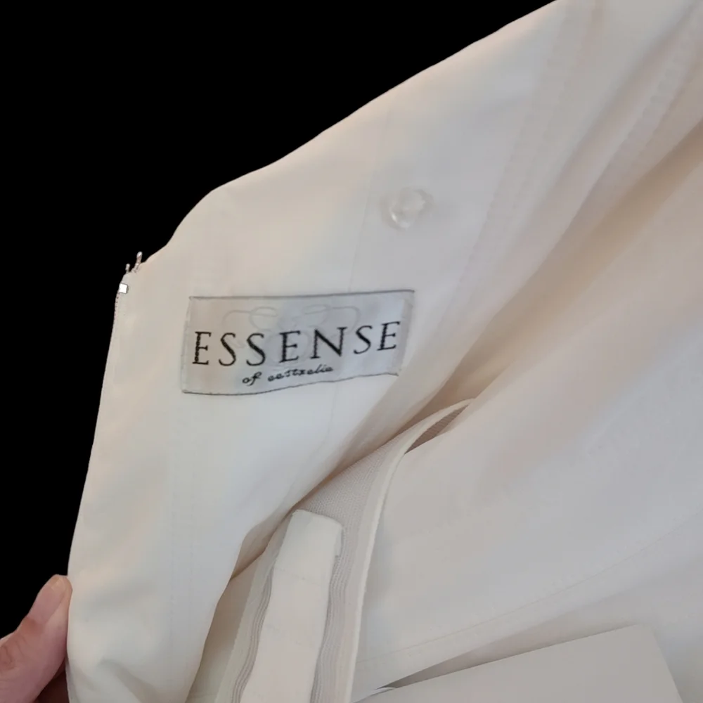 New w/ Tags, Essense of Australia Classic, Romantic Wedding Gown- Bridal, Size 0 - Picture 6 of 16
